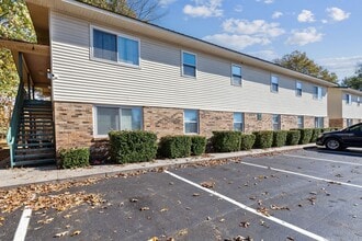 Apartment Living in Quiet Area within Manchester in Manchester, TN - Foto de edificio - Floor Plan