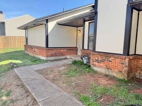 1012 N Chowning Ave in Edmond, OK - Building Photo - Building Photo