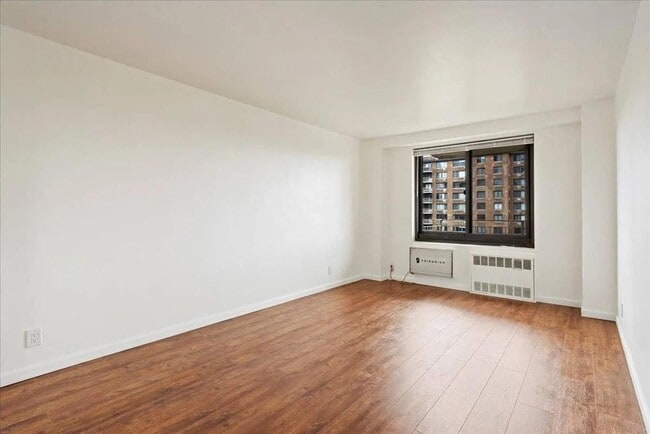 property at 185 Hall St