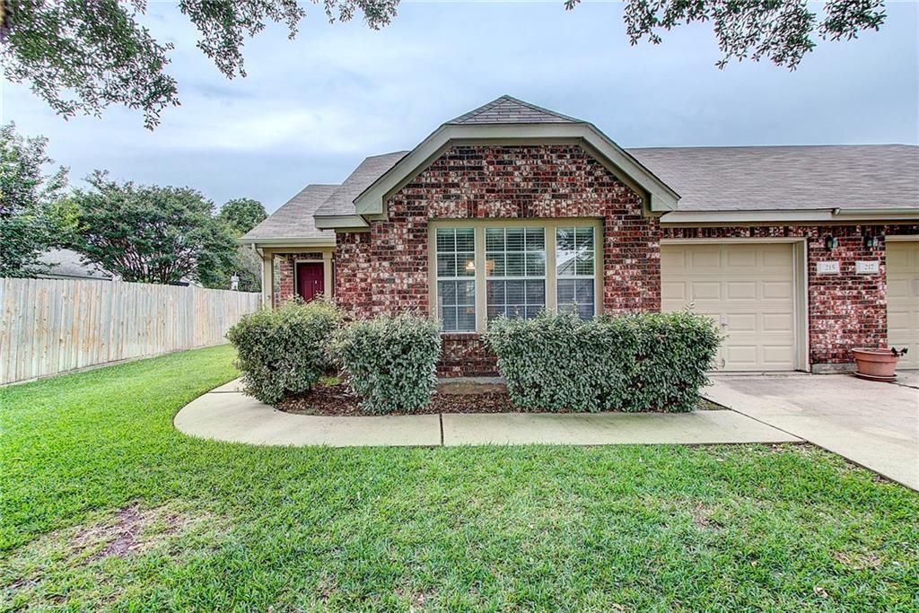 215 Prairie Springs Loop in Georgetown, TX - Building Photo