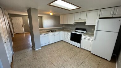 1812 Monterey Rd, Unit C in Colorado Springs, CO - Foto de edificio - Building Photo