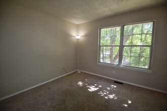 3509 Queen Anne Way in Colorado Springs, CO - Foto de edificio - Building Photo