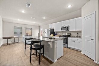 8330 E County Rd 115 in Midland, TX - Building Photo - Building Photo