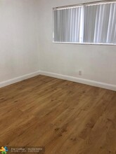 609 NW 2nd Ave in Hallandale Beach, FL - Building Photo - Building Photo