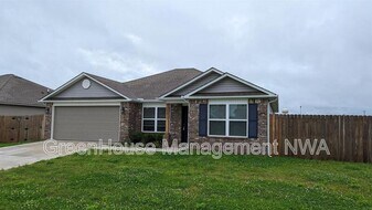 1771 Hermitage Dr in Centerton, AR - Building Photo