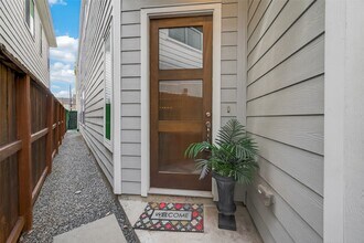 4413 Schuler St in Houston, TX - Building Photo - Building Photo