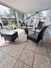 957 W 67th St in Hialeah, FL - Building Photo - Building Photo