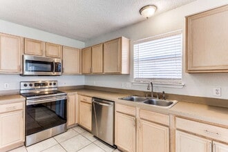 8049 Cannonwood Dr in Fort Worth, TX - Building Photo - Building Photo