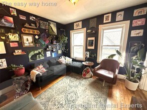 9 Medford St, Unit #3 in Medford, MA - Foto de edificio - Building Photo