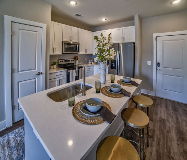 Avonlea Pointe