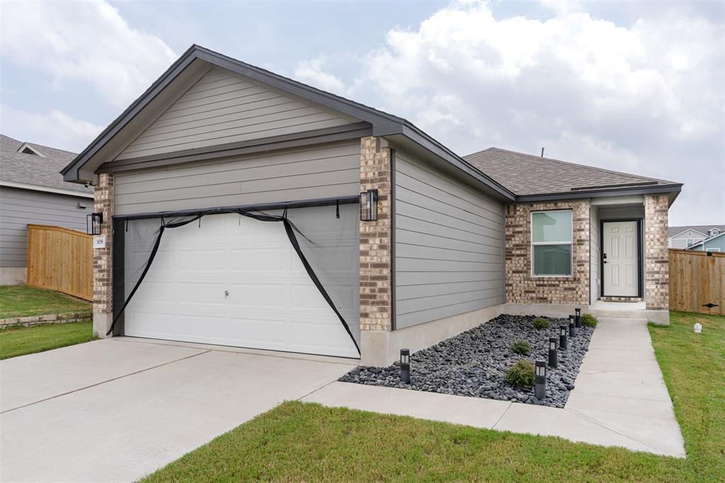 308 McLintock Rd in Jarrell, TX - Building Photo