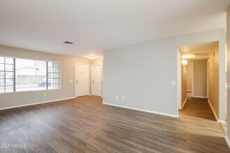 3320 W Ross Ave in Phoenix, AZ - Building Photo - Building Photo