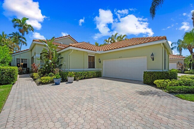 10174 Dover Carriage Ln in Wellington, FL - Building Photo - Building Photo
