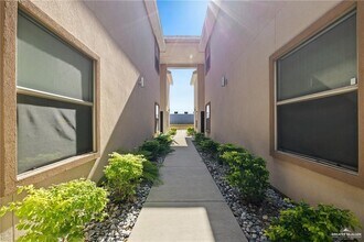 18 W Daffodil Ave in McAllen, TX - Building Photo - Building Photo