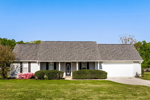 372 Kay Dr in Winder, GA - Building Photo