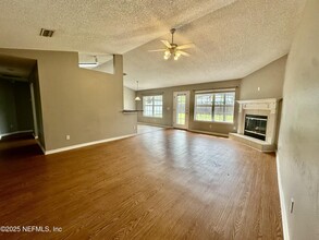 2736 Creek Ridge Dr in Green Cove Springs, FL - Building Photo - Building Photo