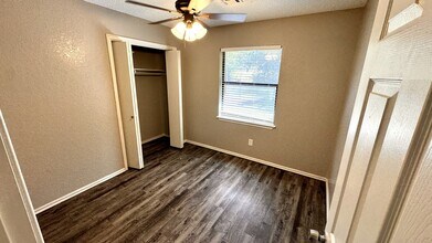 812 SE 15th St in Moore, OK - Building Photo - Building Photo