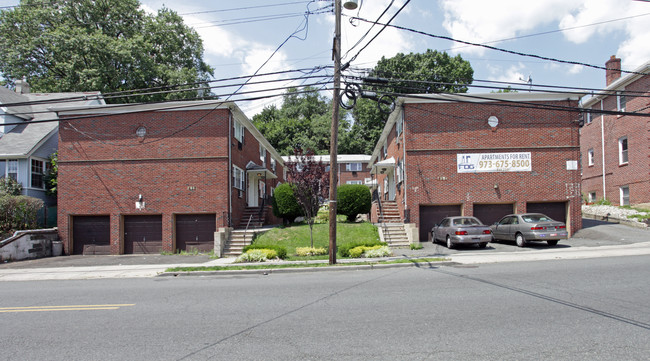 411-419 Stuyvesant Ave in Irvington, NJ - Building Photo - Building Photo