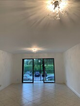 617 Sea Pine Way, Unit D2 in Greenacres, FL - Foto de edificio - Building Photo