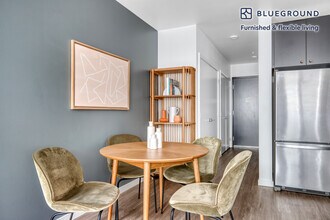 2401 S Jackson St-Unit -FL5-ID545 in Seattle, WA - Building Photo - Building Photo