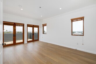 930 S Robertson Blvd in Los Angeles, CA - Foto de edificio - Interior Photo