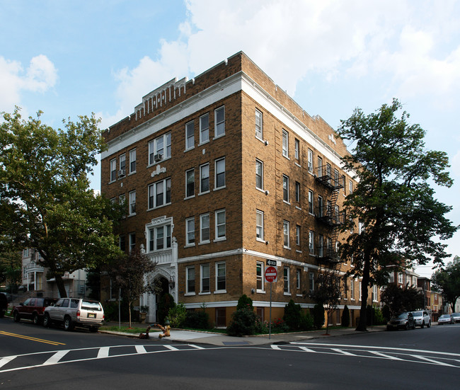 158-160 2nd Ave in Newark, NJ - Foto de edificio - Building Photo