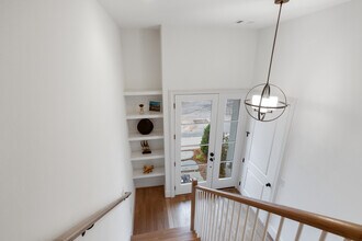 688 Exchange St SE in Atlanta, GA - Foto de edificio - Building Photo