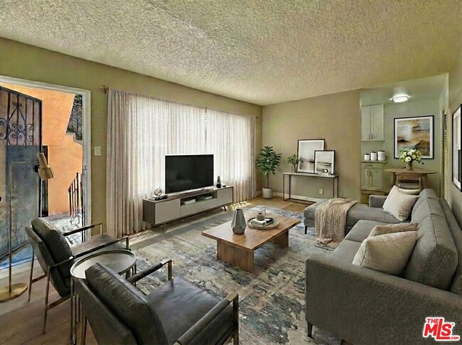 property at 533 W 75th St