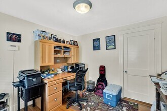 9 Keefe Ave, Unit #1 in Newton, MA - Foto de edificio - Building Photo