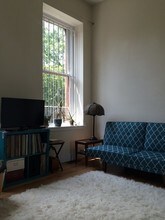2BR bi-level apartment in historic brownstone in Philadelphia, PA - Foto de edificio - Building Photo