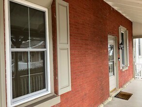 24 W King St in Malvern, PA - Foto de edificio - Building Photo