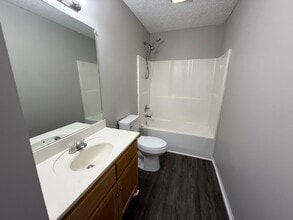 413 Fairview Ave in Franklin, KY - Foto de edificio - Building Photo