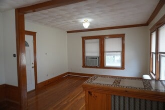 70 Brook Rd in Milton, MA - Building Photo - Building Photo