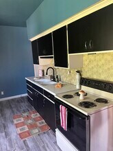 312 Desnoyer St, Unit DesNoyer B in Kaukauna, WI - Building Photo - Building Photo
