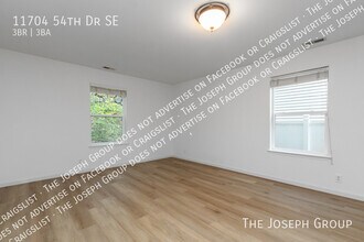 11704 54th Dr SE in Everett, WA - Building Photo - Building Photo