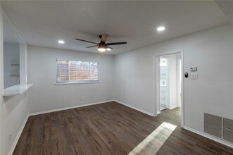 5921 Gaston Ave in Dallas, TX - Building Photo - Building Photo