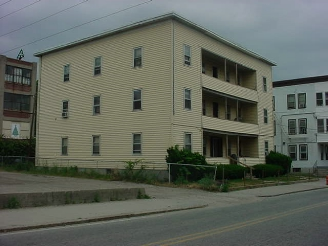 368 E School St in Woonsocket, RI - Building Photo - Building Photo