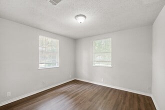 2000 Bellview St in La Marque, TX - Building Photo - Building Photo