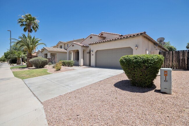 3255 E Castanets Dr in Gilbert, AZ - Building Photo - Building Photo