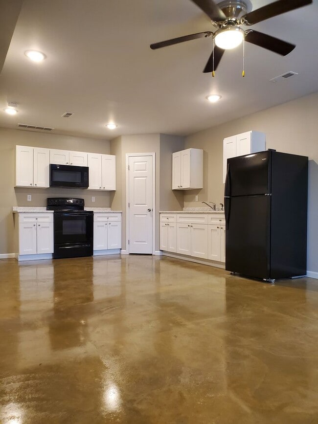 211 Cane Creek Ln in Jackson, MO - Building Photo - Building Photo