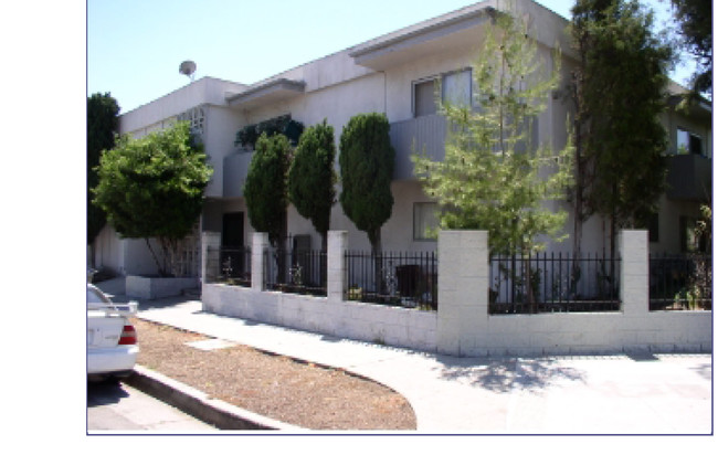 7131 Bellaire Ave in North Hollywood, CA - Building Photo - Building Photo