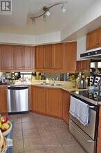 2 Rean Dr in Toronto, ON - Building Photo - Building Photo
