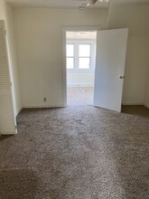 201 E 6th St, Unit B in Alton, IL - Building Photo - Building Photo