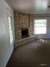 106 Riviera Dr in San Marcos, TX - Building Photo - Building Photo