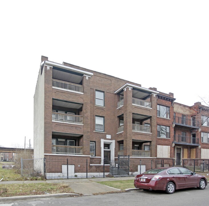 5844-5846 S Calumet Ave in Chicago, IL - Foto de edificio