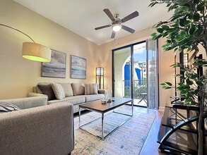 4504 W Spruce St in Tampa, FL - Building Photo - Building Photo