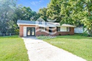 203 Stevens St in Warner Robins, GA - Building Photo