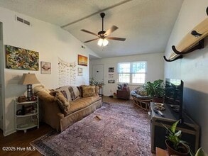 1700 Wine Press Ct in Jacksonville, NC - Building Photo - Building Photo