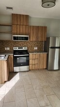 2009 Wavell St in Houston, TX - Building Photo - Building Photo