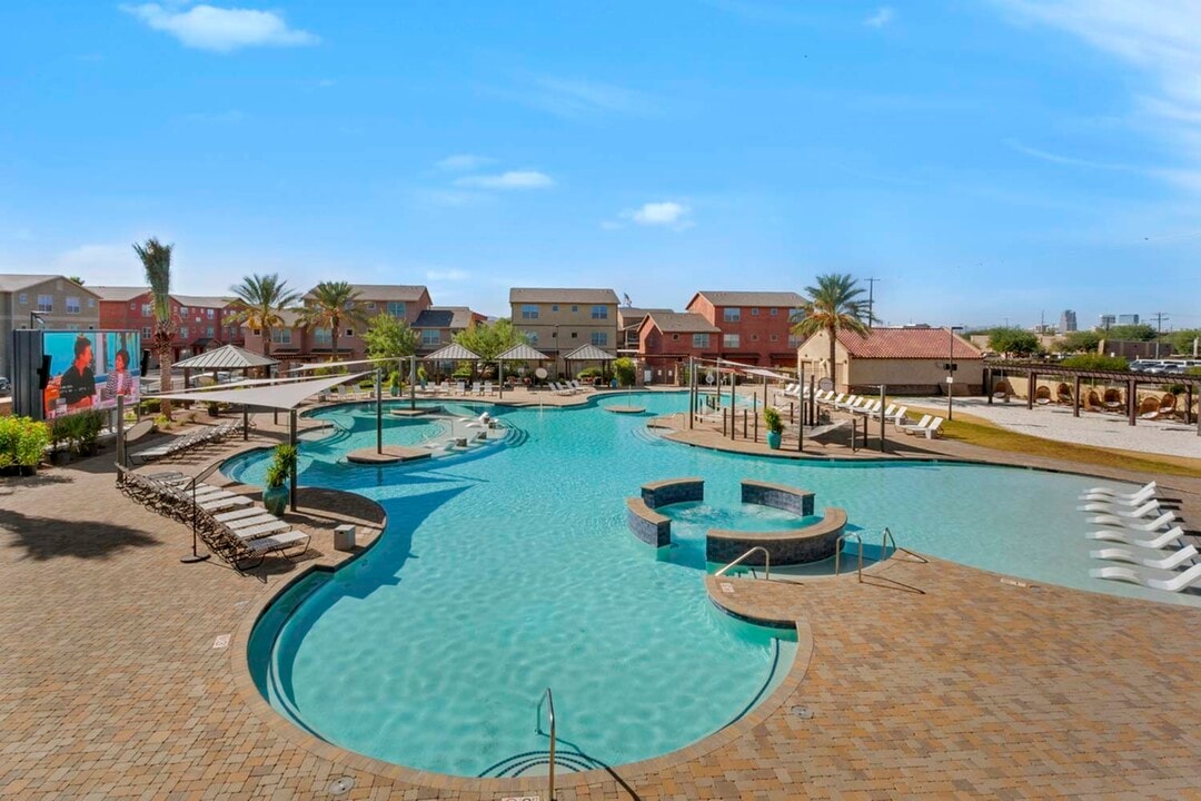 Cottages at Tucson in Tucson, AZ - Building Photo